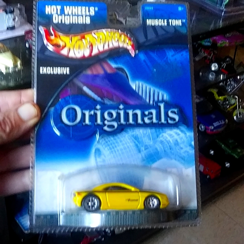 Hws original exclusive. Muscle tone.